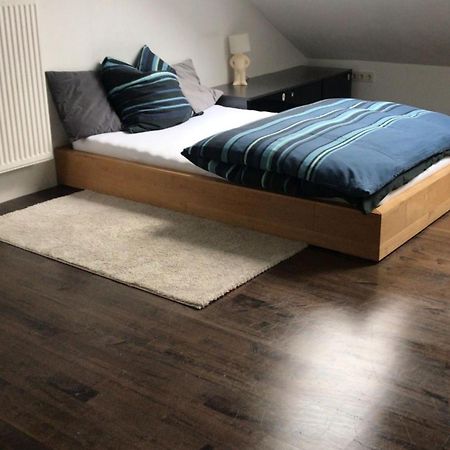 Nuernberg Erlenstegen - Zimmer Mit Bad 35 Qm Mit Parkplatz Екстер'єр фото